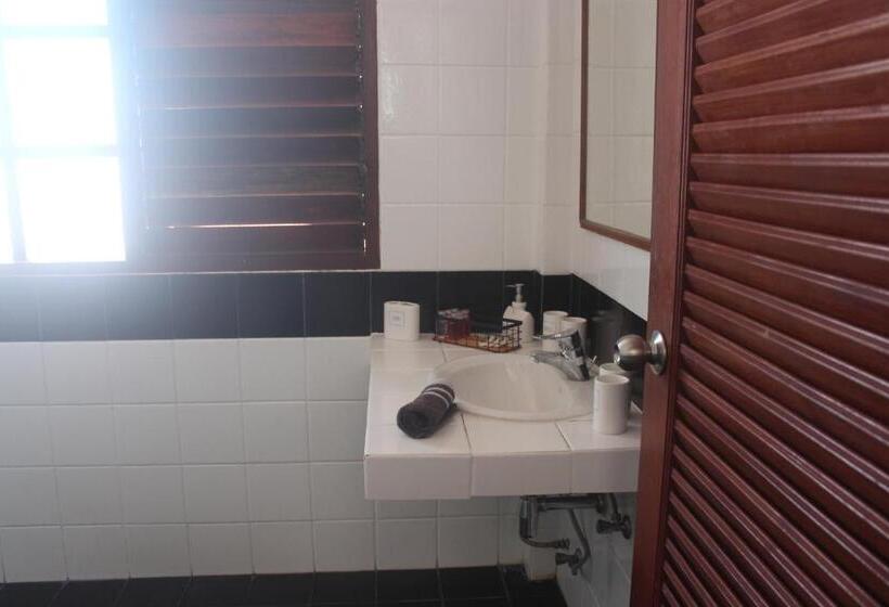 Номер Deluxe, Friends Of Koh Samui 1