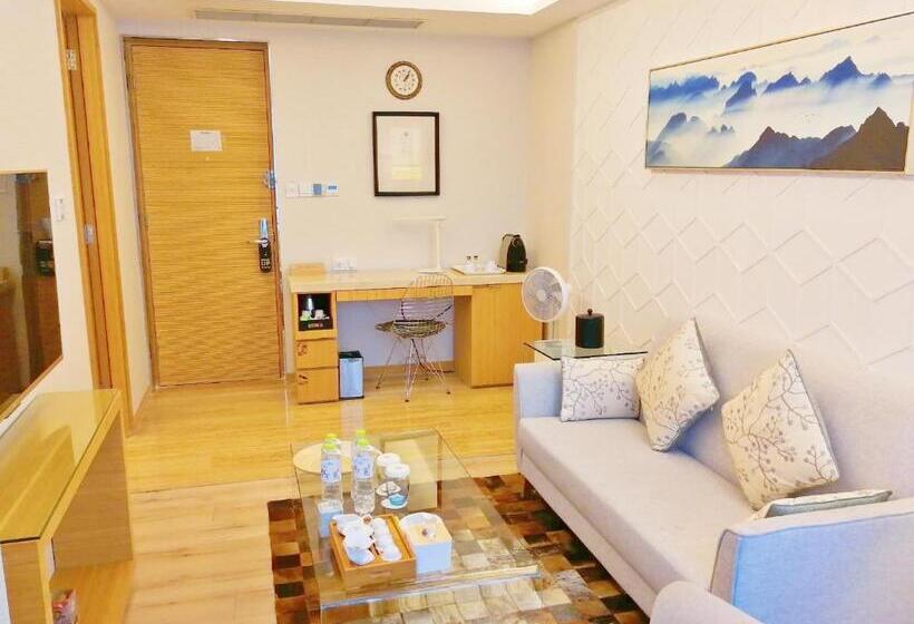 Люкс Вид на Город, H Hotel Riverside
