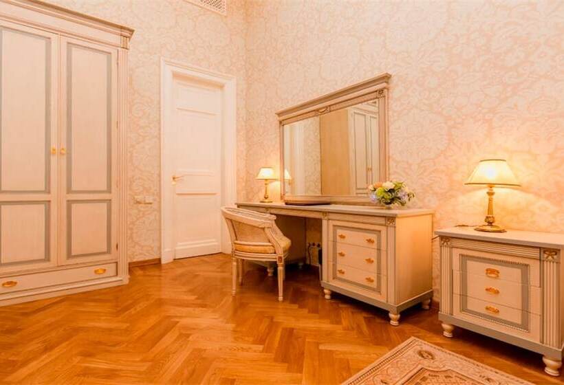 سوییت اجرایی, Petroff Palace Boutique