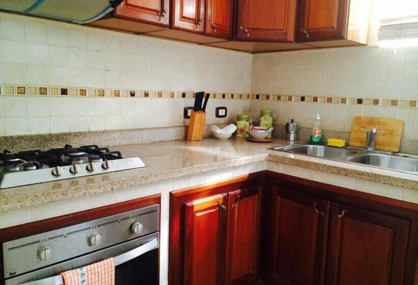 Apartamento 1 Dormitório, Villa Capri