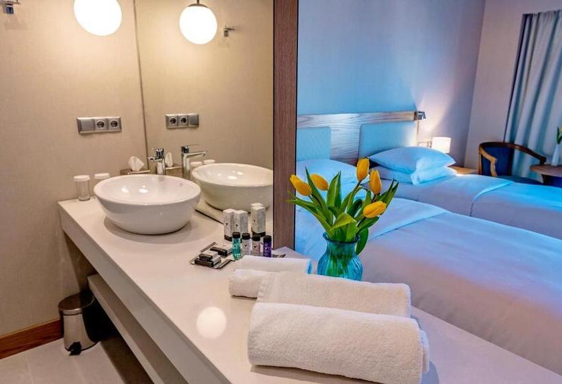 اتاق لوکس, Poseidon Beach Resort   A New 5 Star Luxury Hotel   Hb Plus Spa & Wellness