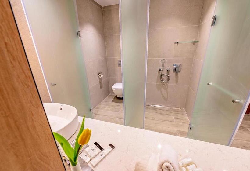 اتاق سوپریور خانوادگی, Poseidon Beach Resort   A New 5 Star Luxury Hotel   Hb Plus Spa & Wellness