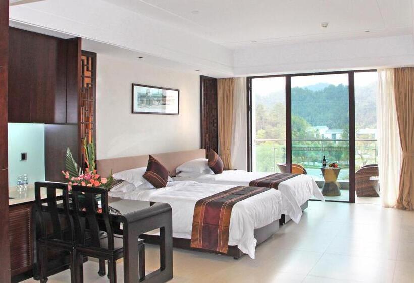Номер Deluxe Вид на Озеро, Mels Weldon Evergreen Lake Hotel Heyuan