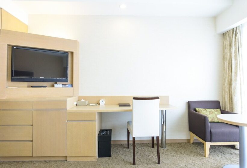 Номер Deluxe, Nishitetsu Resort Inn Naha