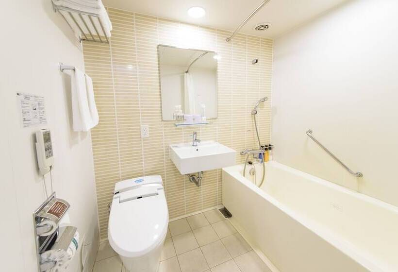Номер Deluxe, Nishitetsu Resort Inn Naha