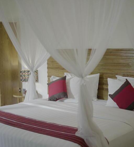 Номер Deluxe, Puri Sari Beach