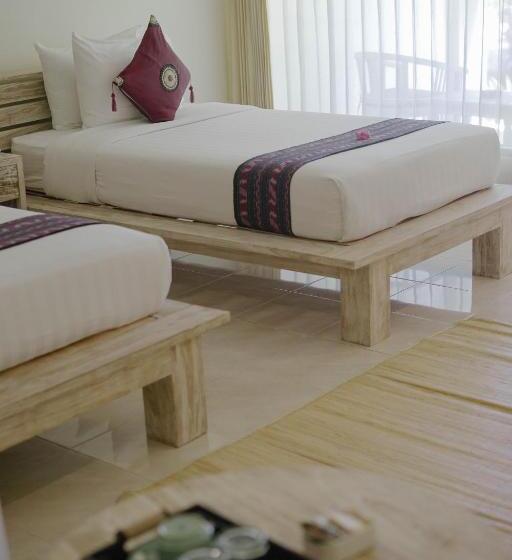 Номер Deluxe, Puri Sari Beach