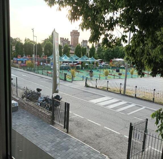 Номер Стандарт, La Pacheca
