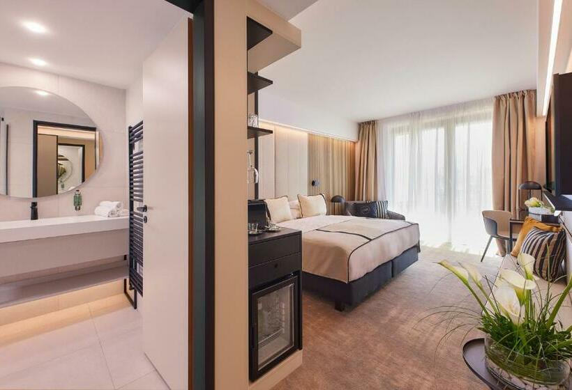 Superior room with lake view, Lua Resort   Adults Only