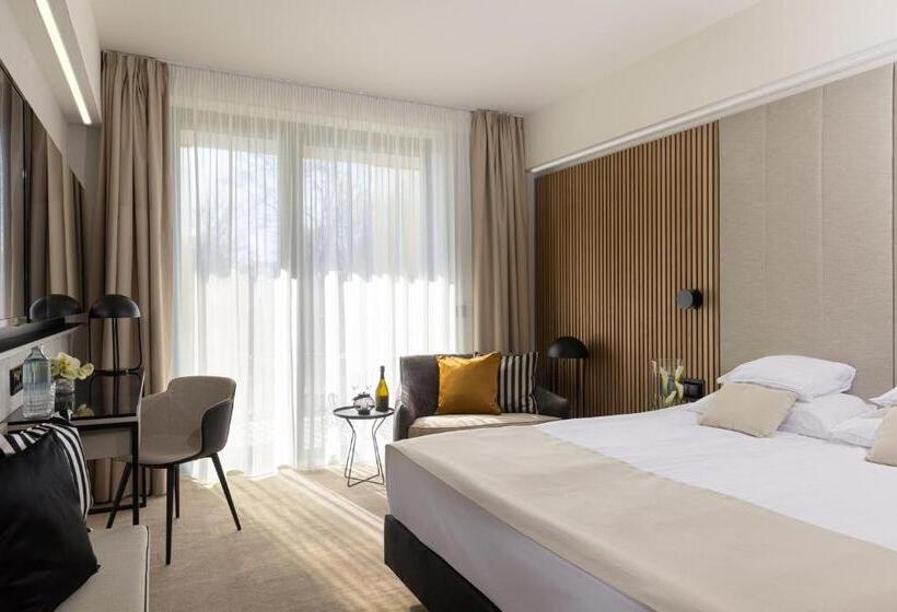 اتاق سوپریور برای معلولان, Lua Resort   Adults Only