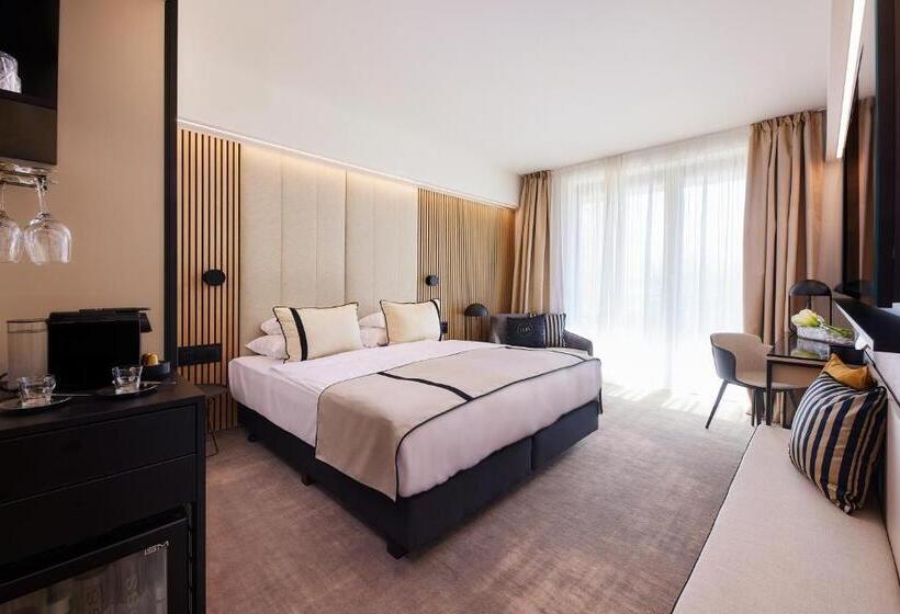 اتاق سوپریور برای معلولان, Lua Resort   Adults Only