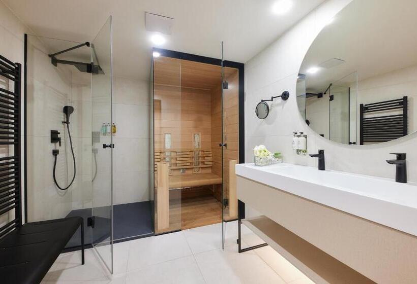 سوییت جونیور, Lua Resort   Adults Only