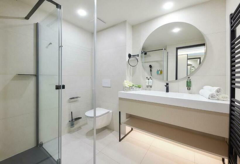 Superior room with lake view, Lua Resort   Adults Only