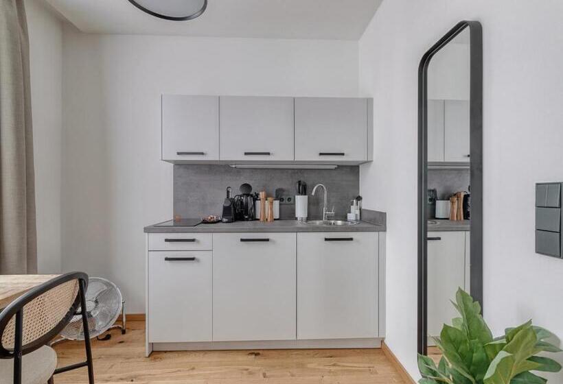 Люкс, Limehome Villach Gerbergasse