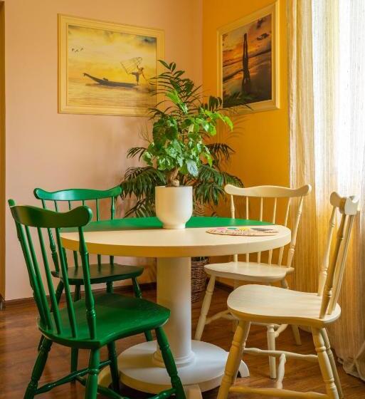 Полулюкс с Балконом, Art E Boutique Rooms