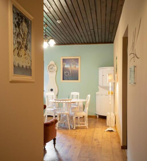 Люкс, Art E Boutique Rooms