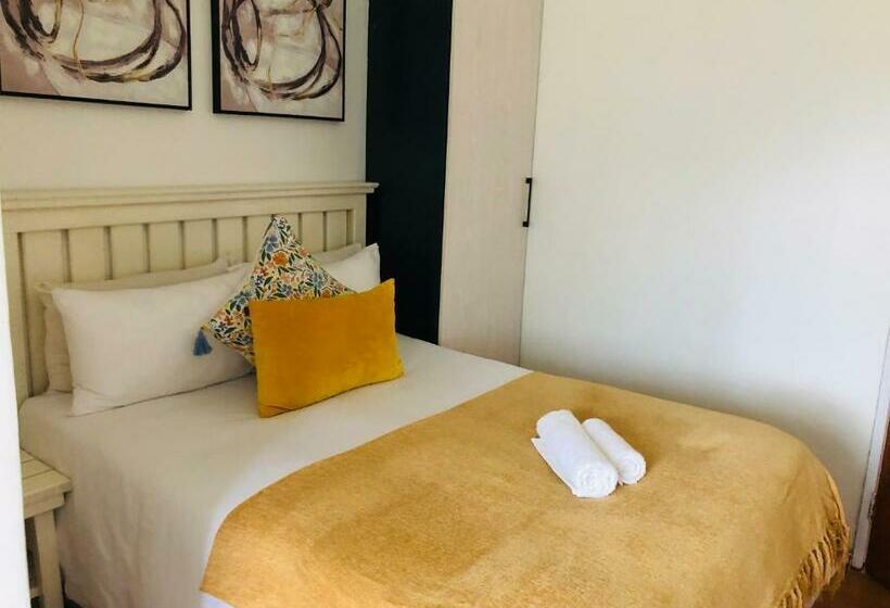 اتاق استاندارد, Bluebanana Lodge