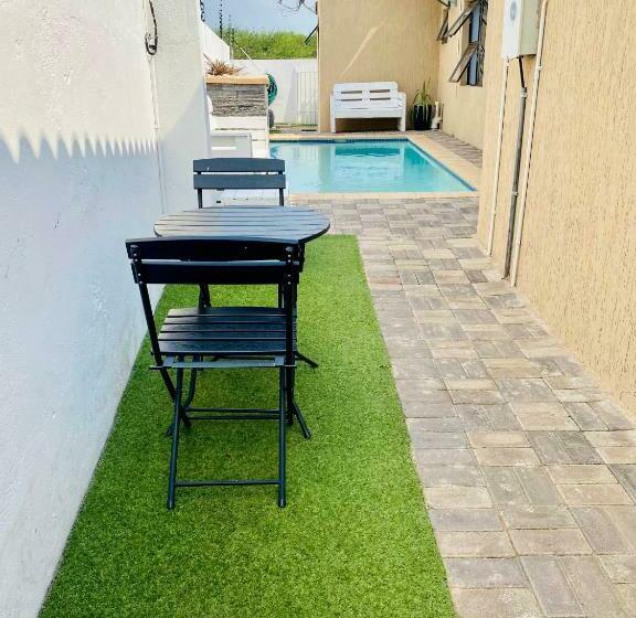 اتاق استاندارد با تخت بزرگ, Infinity Bnb Gaborone