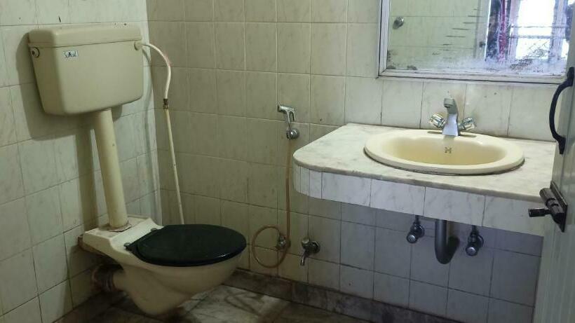 سوییت خانوادگی, Kumaragiri Cottages Kodaikanal
