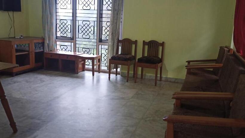 سوییت خانوادگی, Kumaragiri Cottages Kodaikanal