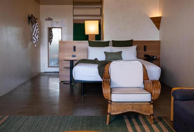수피리어 스위트, Beach Hotel Resort
