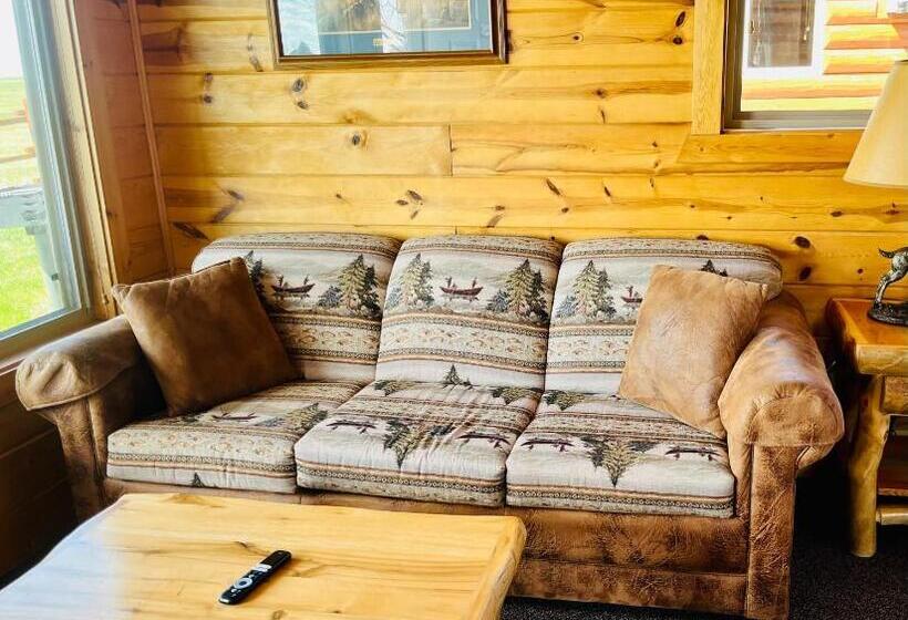 디럭스 룸 킹사이즈 침대, Badlands Frontier Cabins