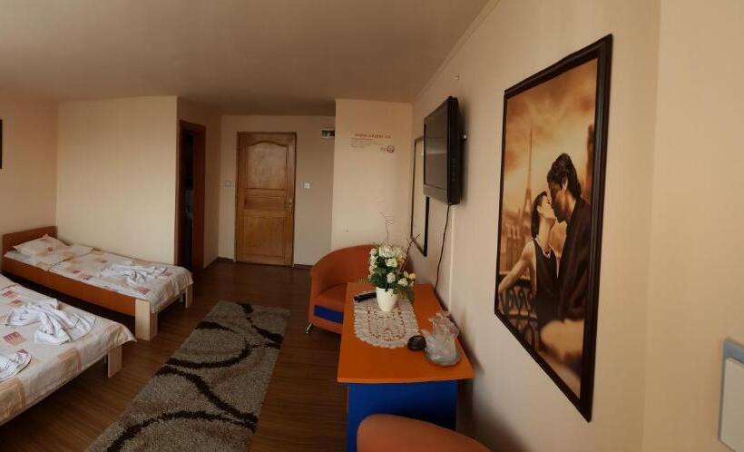 디럭스 트리플 룸, Vila Tei Guesthouse