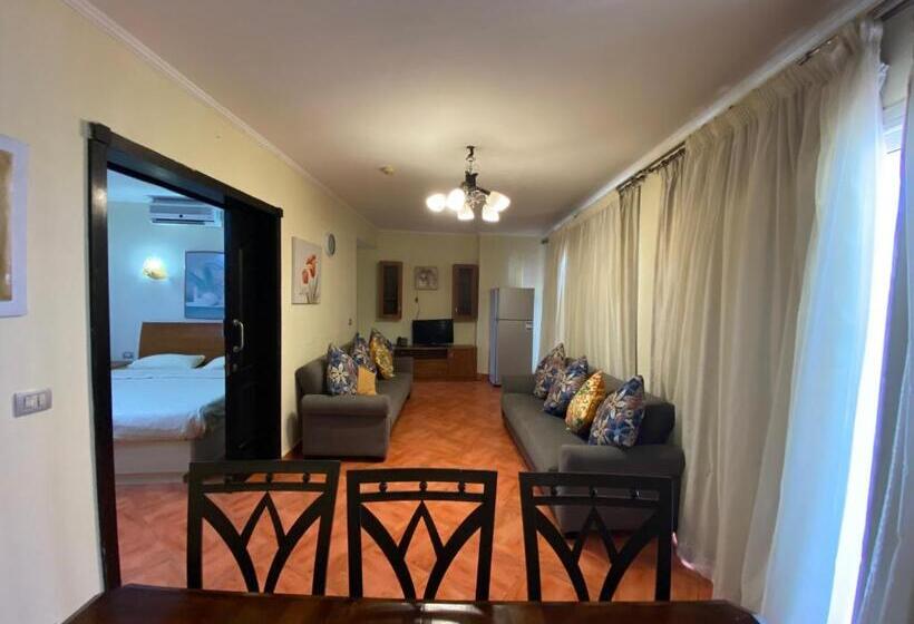 آپارتمان 1 خوابه با چشم‌انداز استخر, Porto Marina Resort Apartments Familie
