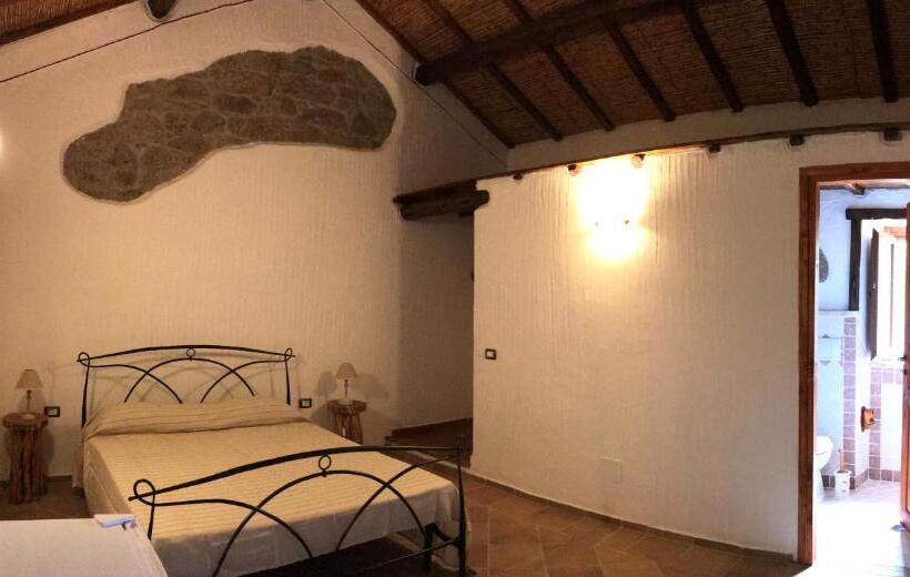 Quarto Deluxe, Li Casacci