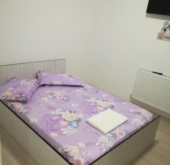 4인용 스탠다드 룸, Yraida S House Constanta