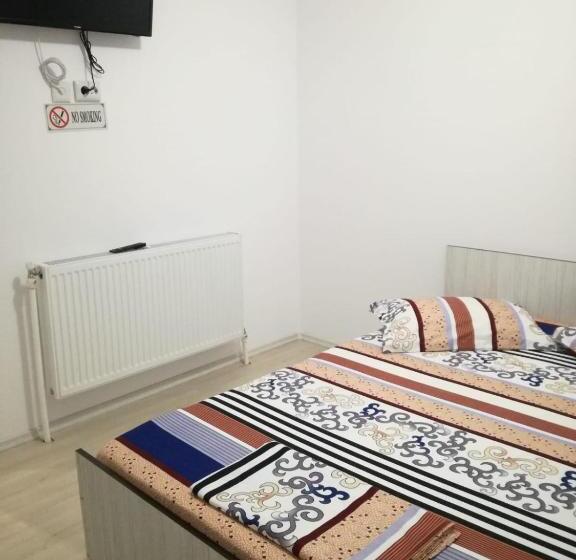4인용 스탠다드 룸, Yraida S House Constanta