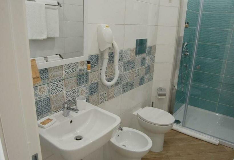 اتاق خانوادگی, B&b Mormina