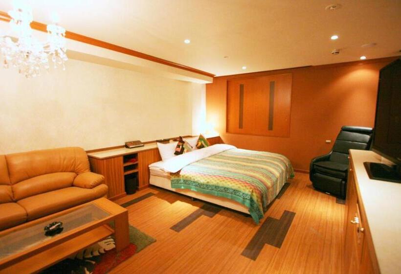 اتاق لوکس, Sari Resort Daito