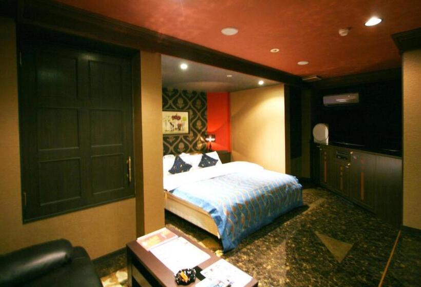Номер Deluxe, Aura Resort Iga