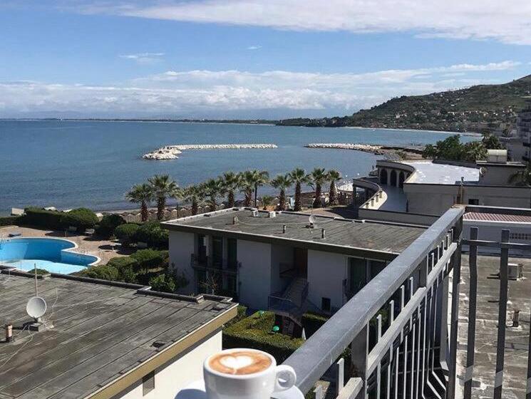 Люкс Вид на Море, Lu.na