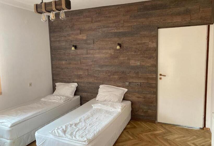 1 Bedroom Apartment Mountain View, Guest House Simona