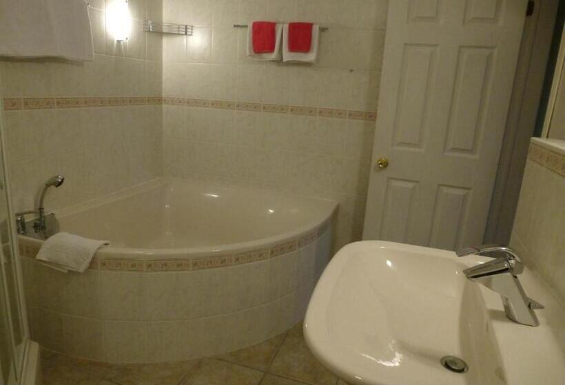 استودیوی استاندارد, Albergo Giardino