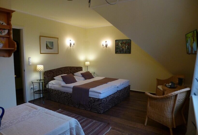 استودیوی استاندارد, Albergo Giardino