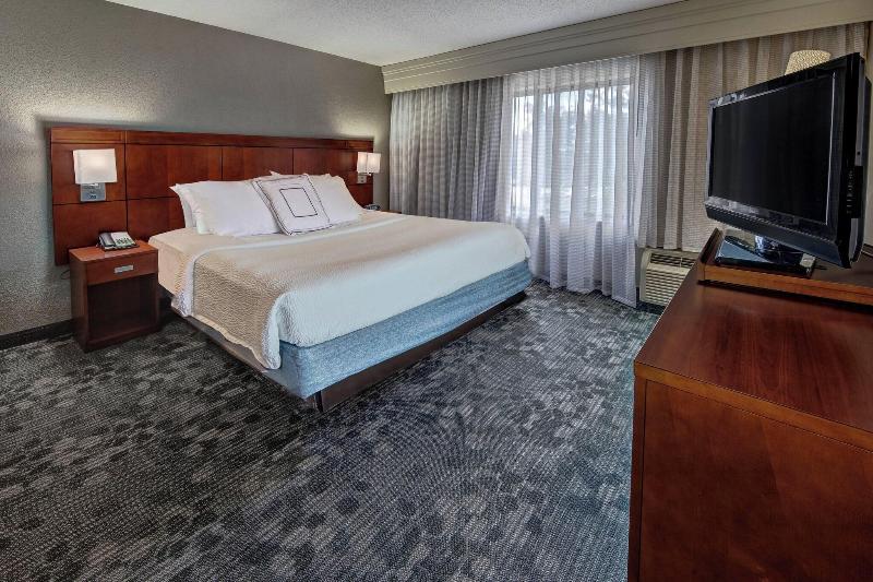 스탠다드 룸 킹사이즈 침대, Courtyard By Marriott Troy
