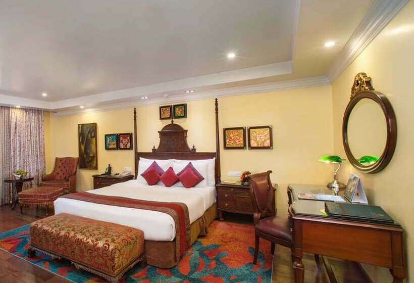 اتاق لوکس, Mayfair Spa Resort & Casino