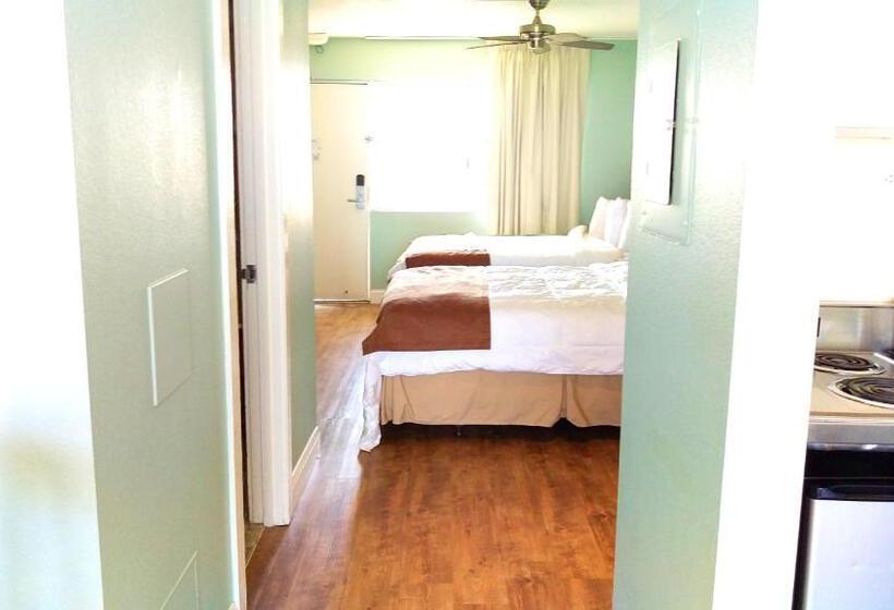 سوییت لوکس, The Beachview Inn Clearwater Beach
