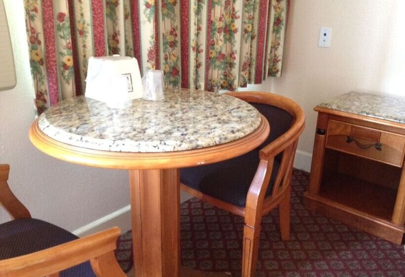 غرفة قياسية, Walls Motel Long Beach