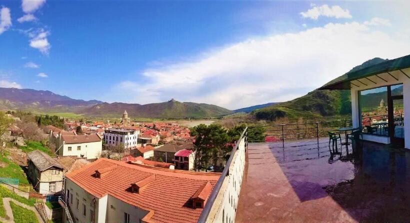 اتاق استاندارد با تراس, White House Mtskheta