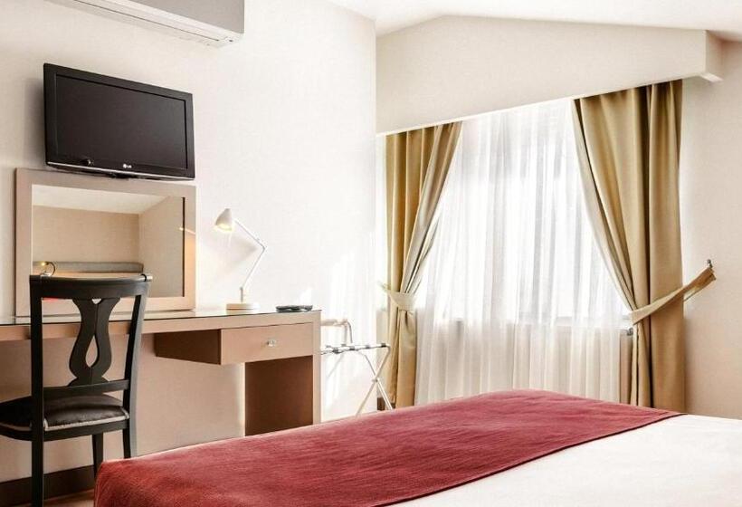 سوییت سوپریور با چشم‌انداز دریا, Cheya Beşiktaş Istanbul Bosphorus City Center Hotel & Suites