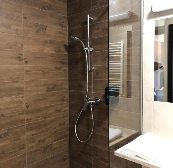 Трехместный Номер Комфорт, Sleep Wrocław
