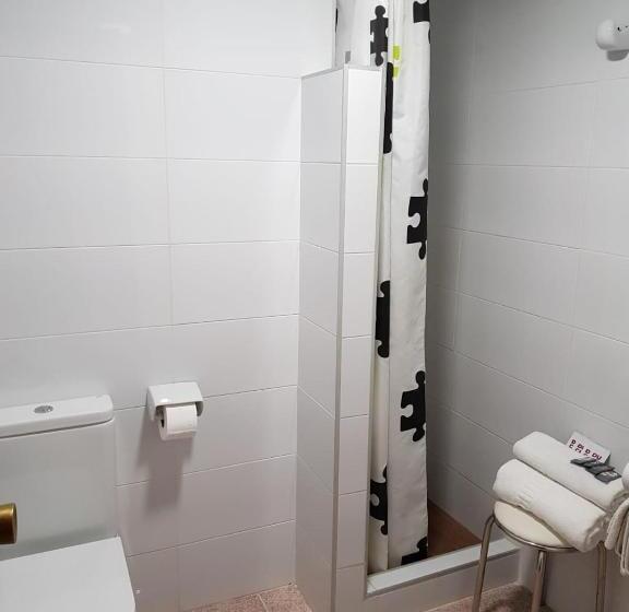 标准三人间, Pensión La Orozca Benidorm