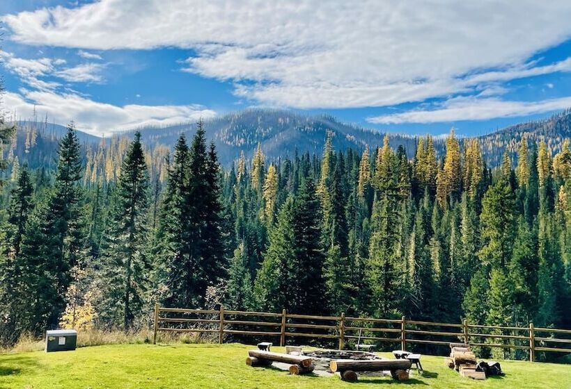 Номер Классика Двуспальная Кровать, Lochsa Lodge