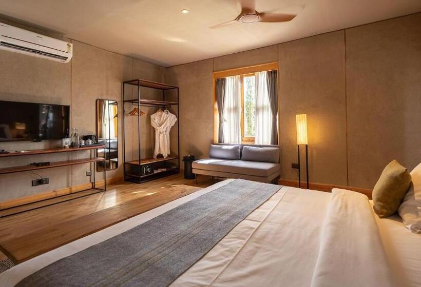 Номер Клуб, Chospa Hotel, Leh