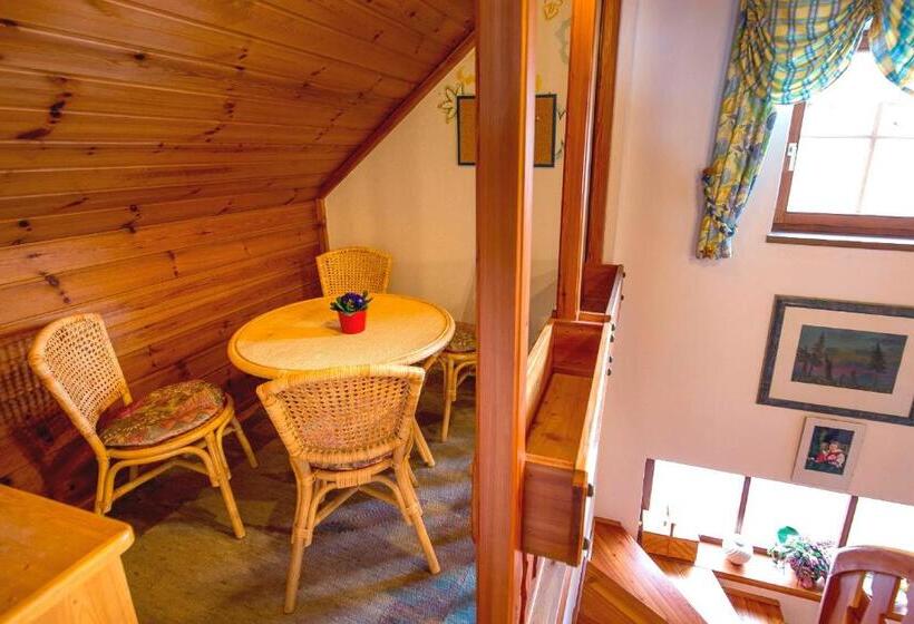 Номер Стандарт с Балконом, Gästehaus Biobauernhof Mandl