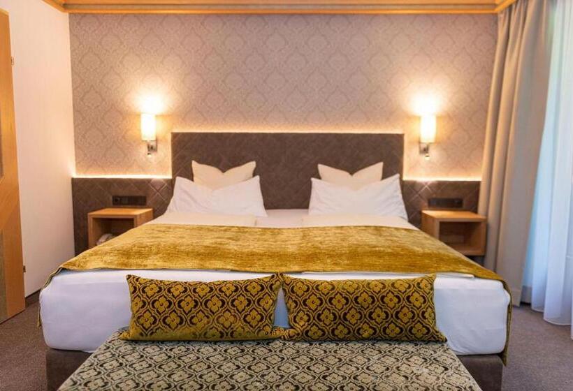 Номер Стандарт, Auffacherhof